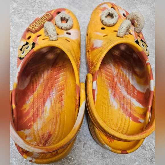 Crocs - Picture 4 of 8